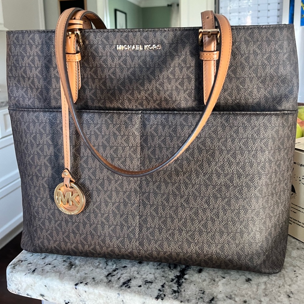 Michael Kors Bedford Medium Tote
